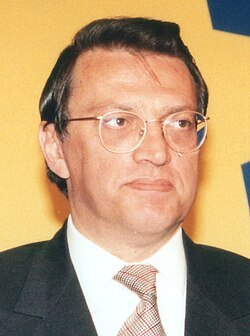 Ahmet Mesut Yılmaz portresi