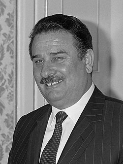 Yıldırım Akbulut portresi
