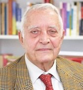 Ergun Özbudun portresi