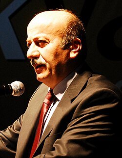 Mehmet Bekaroğlu portresi