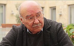 Aydın Engin portresi