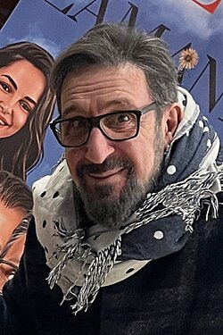 Cem Özer portresi
