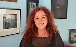 Derya Alabora portresi