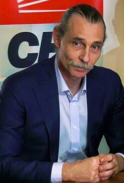 Erdal Beşikçioğlu portresi