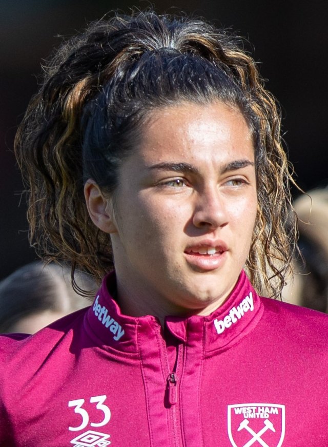 Halle Houssein portresi