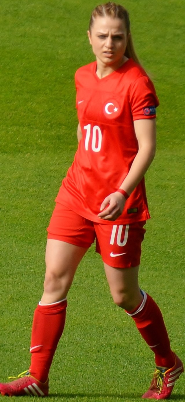 Melike Pekel portresi
