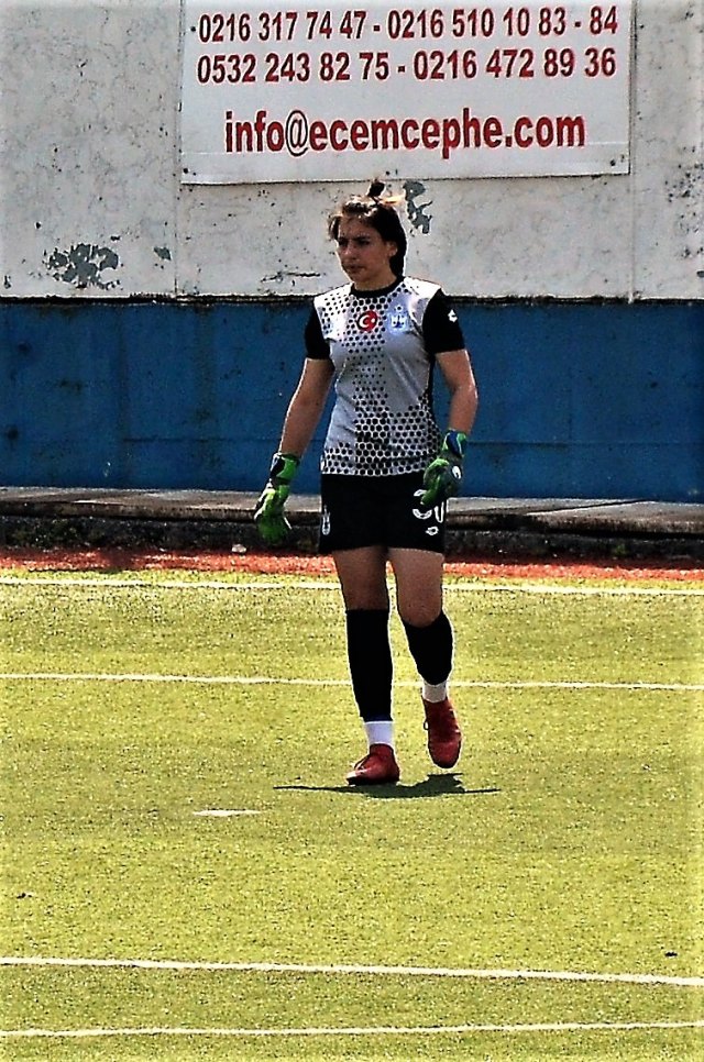 İrem Damla Şahin portresi