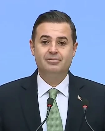 Ahmet Akın portresi