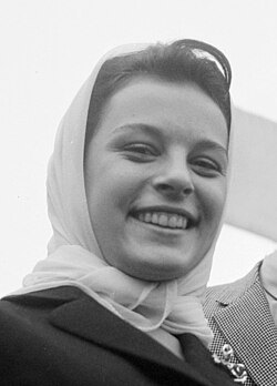 Hülya Koçyiğit portresi
