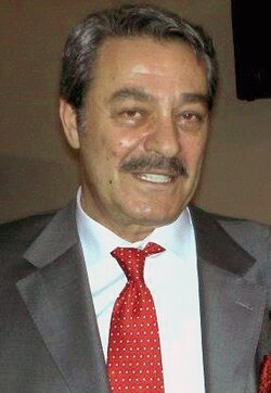Kadir İnanır portresi