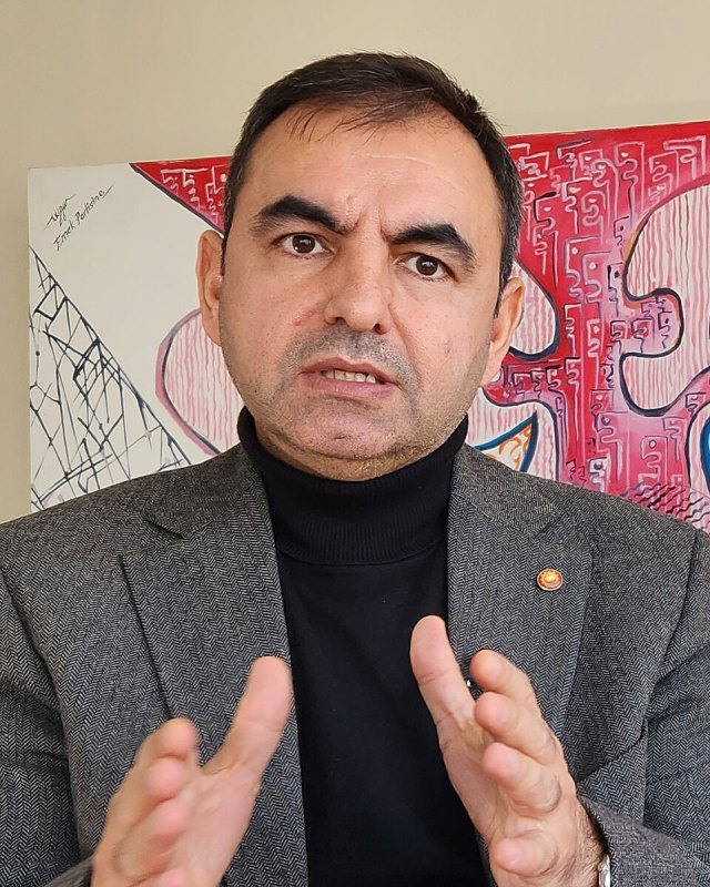 Ercüment Akdeniz portresi