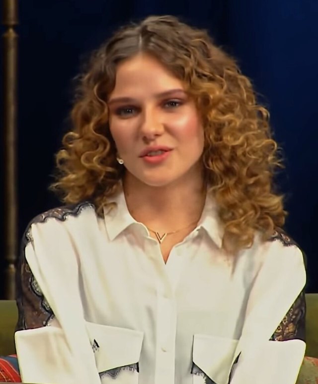 Alina Boz portresi