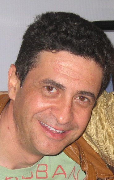 Cengiz Küçükayvaz portresi