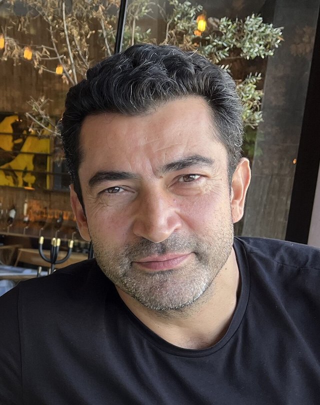 Kenan İmirzalıoğlu portresi