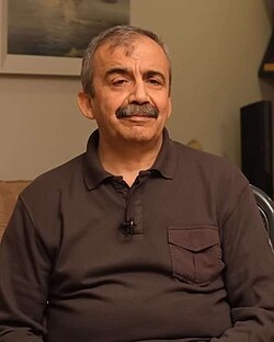 Sırrı Süreyya Önder portresi