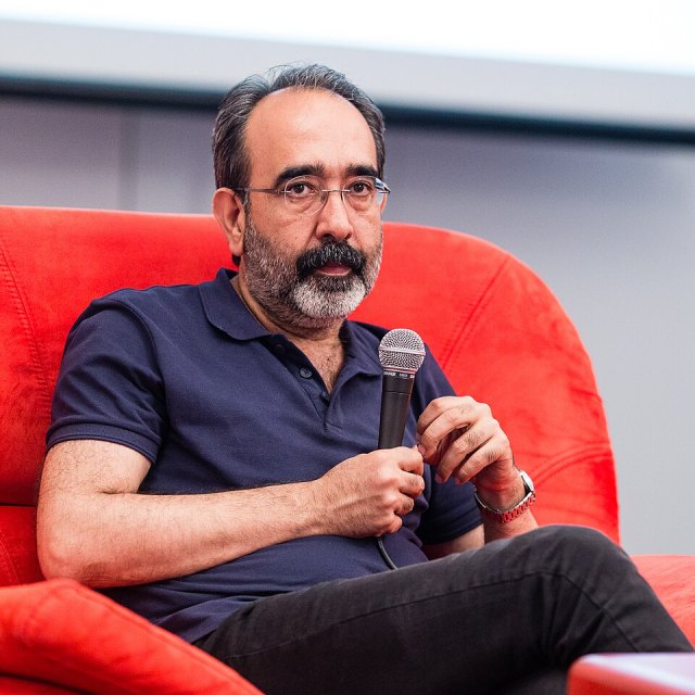 Behçet Çelik portresi