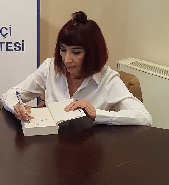 Gülriz Sururi portresi