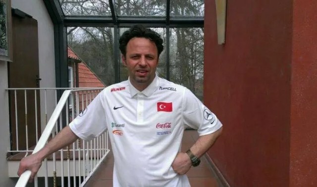 Ayhan Erusta portresi