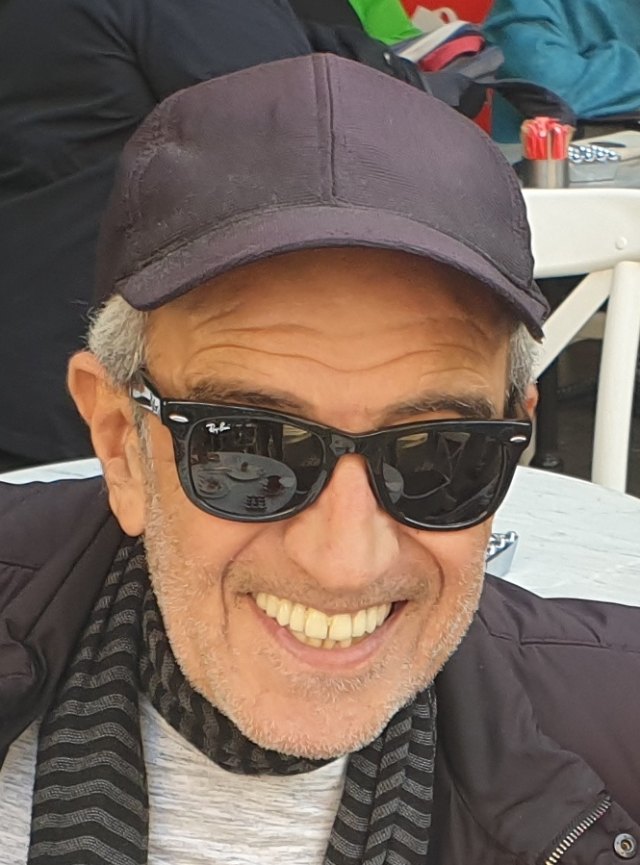 Edip Akbayram portresi