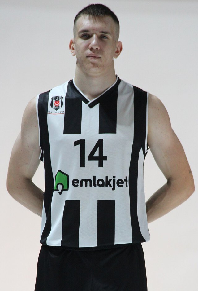 Efe Tahmaz portresi